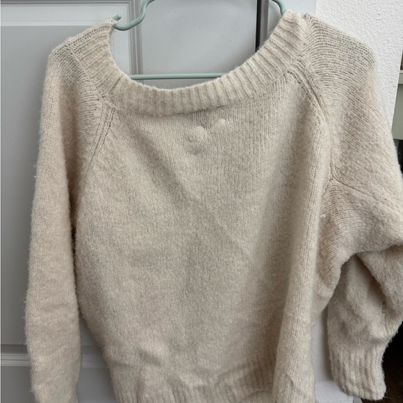 Victoria's Secret Cream V-Neck Sweater - Picture 3 of 3
